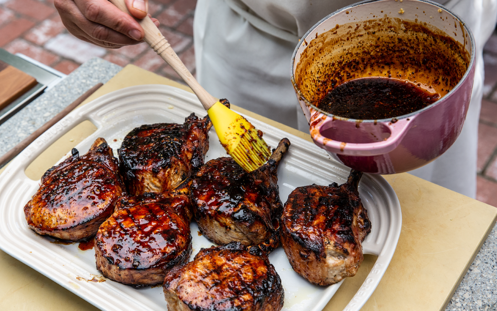 GRILLED PORK CHOPS WITH HONEY GARLIC GLAZE