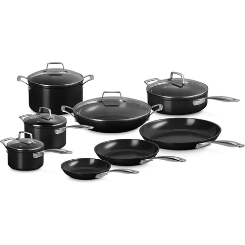 Le Creuset  Essential Non-stick Ceramic 13-piece Cookware Set