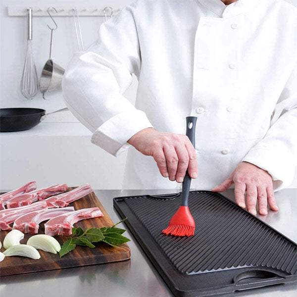 Le Creuset Cast Iron Square Griddle in Licorice